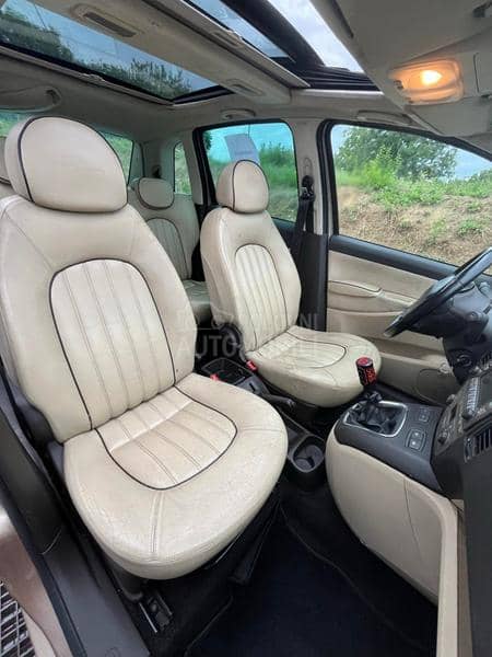 Lancia Musa 1.9 MJET