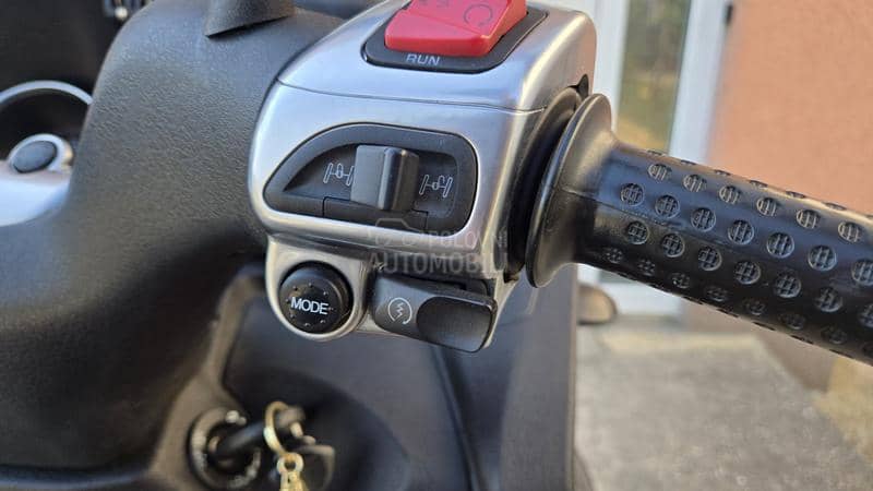 Piaggio MP3/LT/B KATEGORIJA/REGG