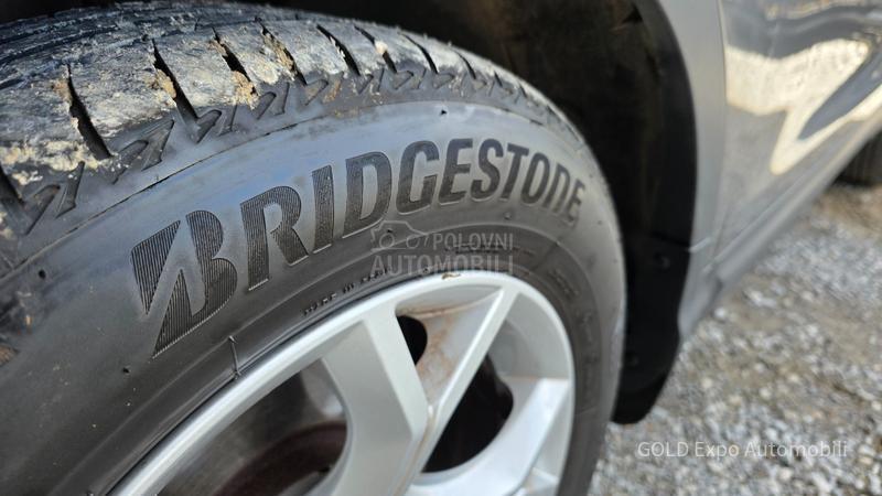 Nissan Qashqai 1.6DC X-TRONIC TEKNA