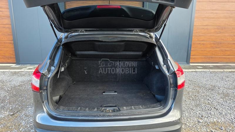 Nissan Qashqai 1.6DC X-TRONIC TEKNA