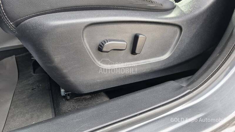 Nissan Qashqai 1.6DC X-TRONIC TEKNA