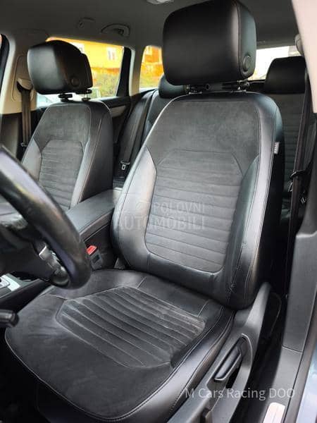 Volkswagen Passat B7 2.0 TDI DSG HIGHLINE