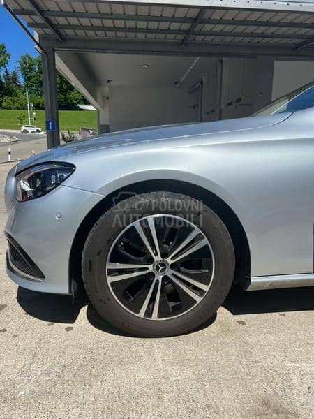 Mercedes Benz E 200 