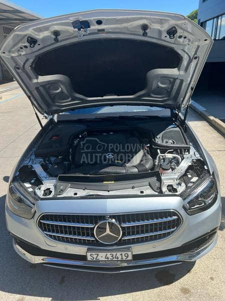 Mercedes Benz E 200 