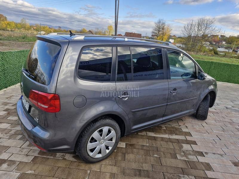 Volkswagen Touran 