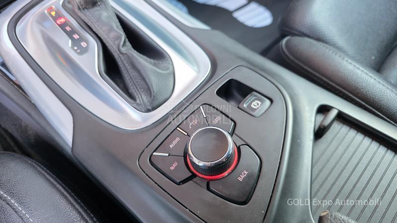 Opel Insignia 2.0CD OPC COSMO AUT