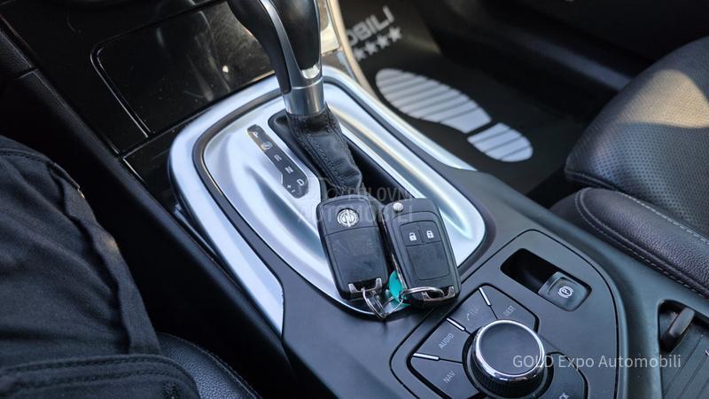 Opel Insignia 2.0CD OPC COSMO AUT