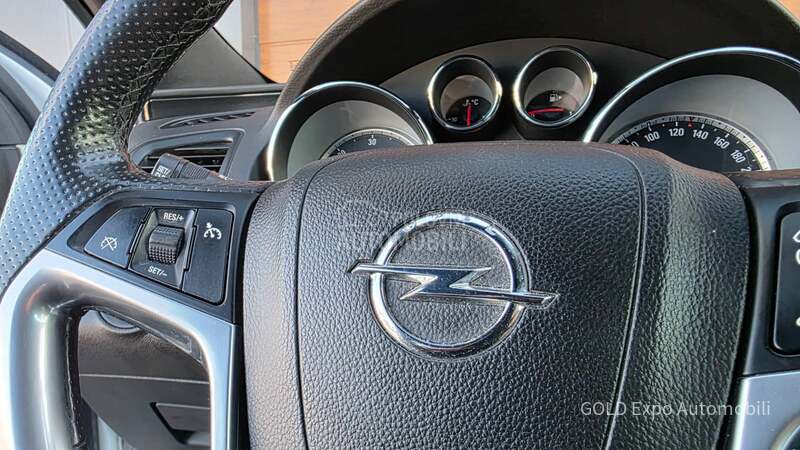 Opel Insignia 2.0CD OPC COSMO AUT
