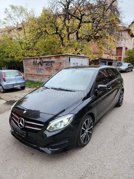 Mercedes Benz B 180 
