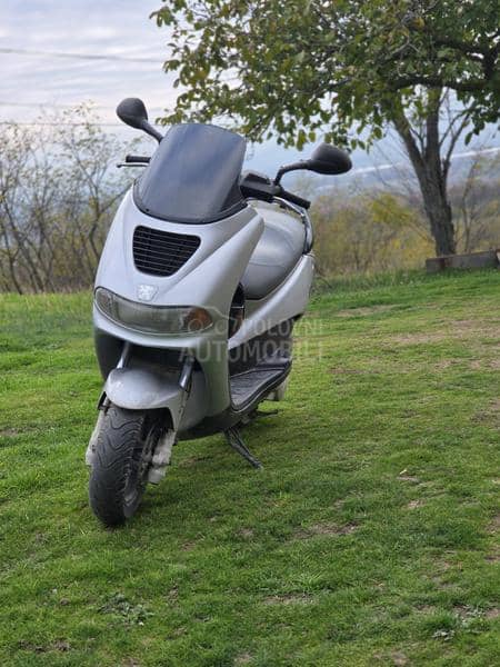 Peugeot Elyseo
