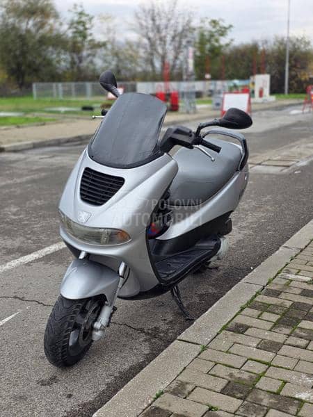 Peugeot Elyseo