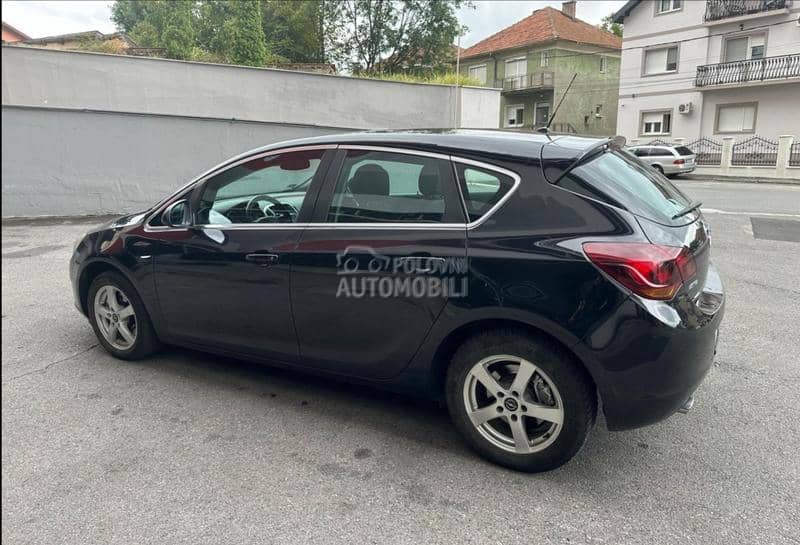 Opel Astra J 2.0 cdti
