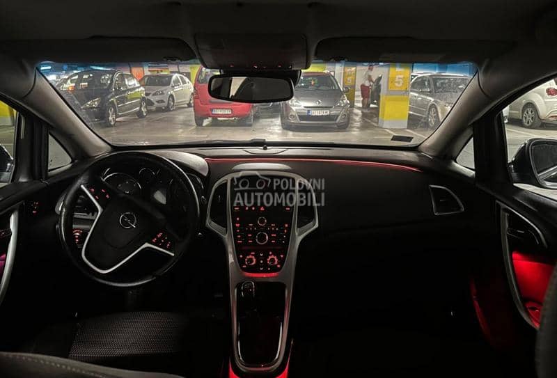 Opel Astra J 2.0 cdti