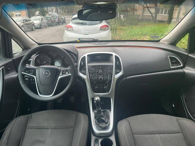 Opel Astra J 2.0 cdti