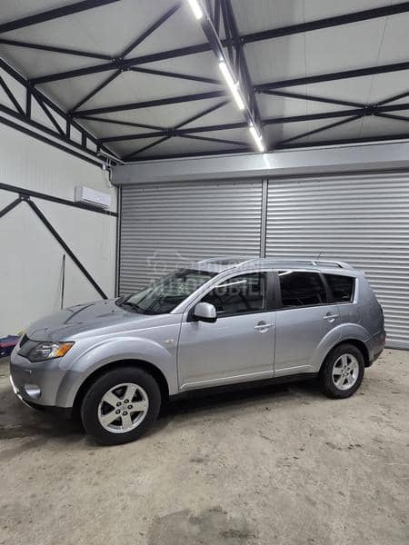 Mitsubishi Outlander 2.0 DID 4x4 CH