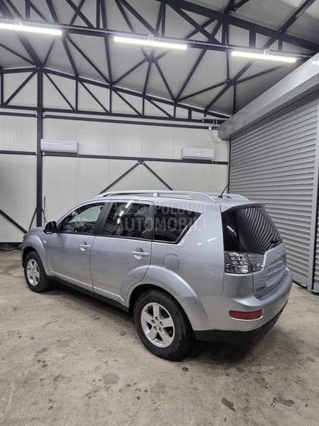 Mitsubishi Outlander 2.0 DID 4x4 CH