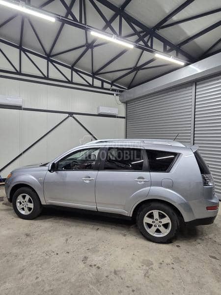 Mitsubishi Outlander 2.0 DID 4x4 CH