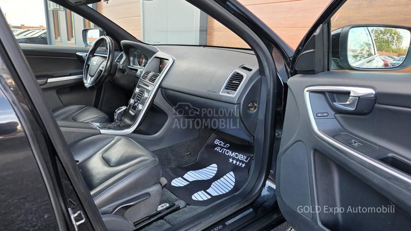 Volvo XC60 2.0D4 AUT OCEAN RACE