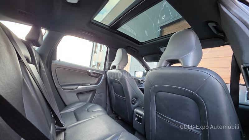 Volvo XC60 2.0D4 AUT OCEAN RACE