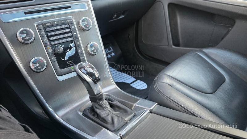 Volvo XC60 2.0D4 AUT OCEAN RACE