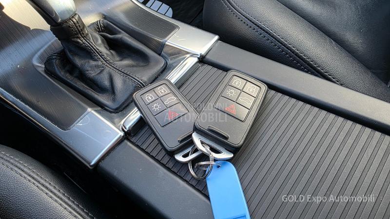 Volvo XC60 2.0D4 AUT OCEAN RACE