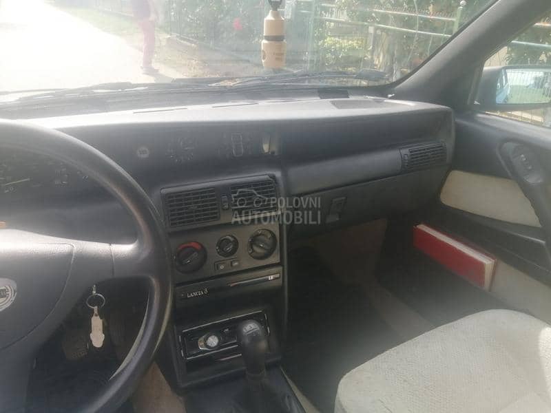 Lancia Delta 1.6
