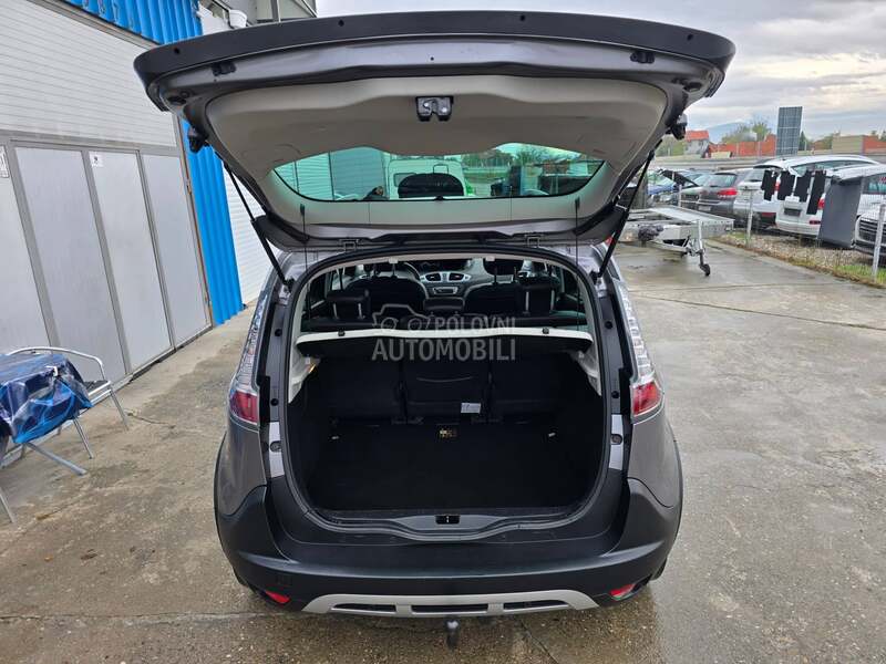 Renault Scenic XMOD BOSE
