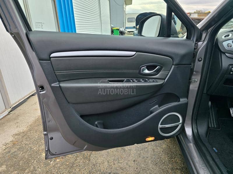 Renault Scenic XMOD BOSE