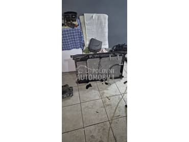 prednja prsa za Peugeot 307 od 2000. do 2005. god.