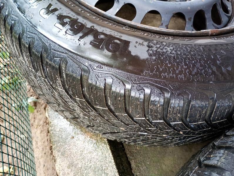 Continental 195/65 R15 Zimska