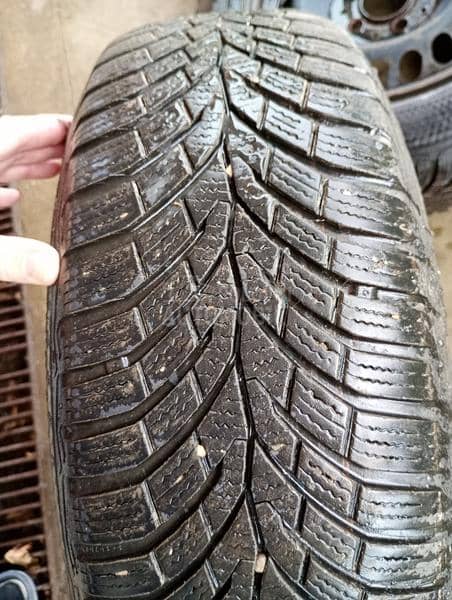 Continental 195/65 R15 Zimska