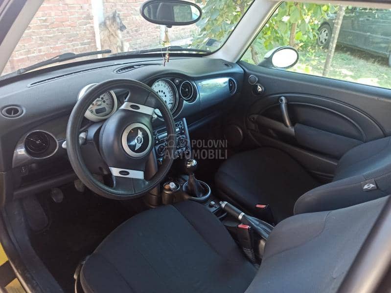 MINI Cooper 