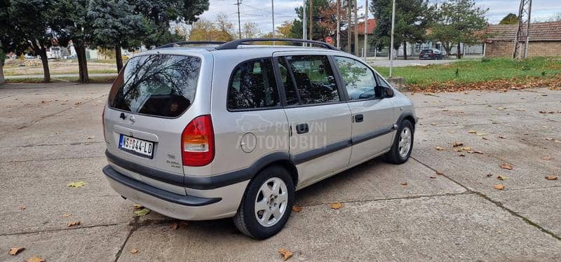 Opel Zafira 