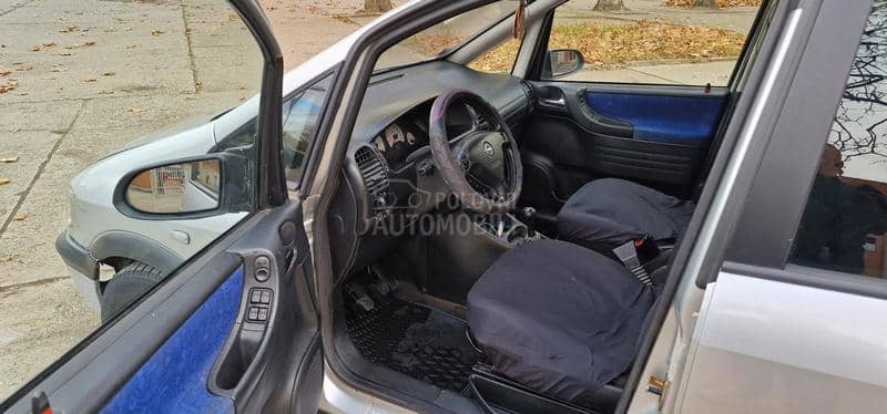 Opel Zafira 