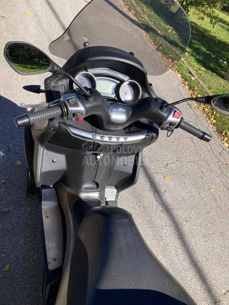 Piaggio mp3 300 lt