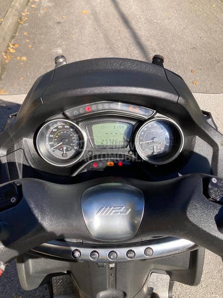 Piaggio mp3 300 lt