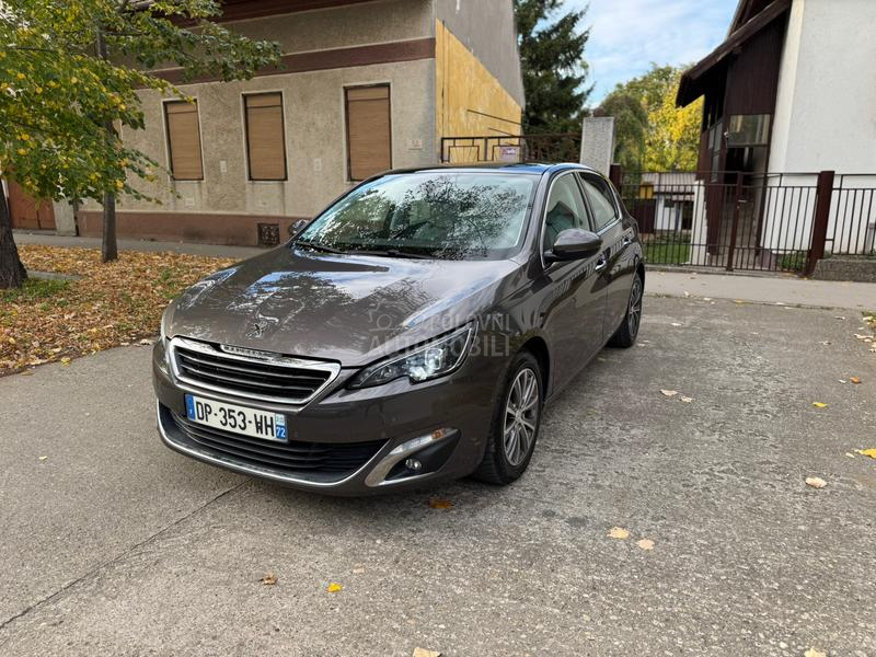 Peugeot 308 1.2b NOV