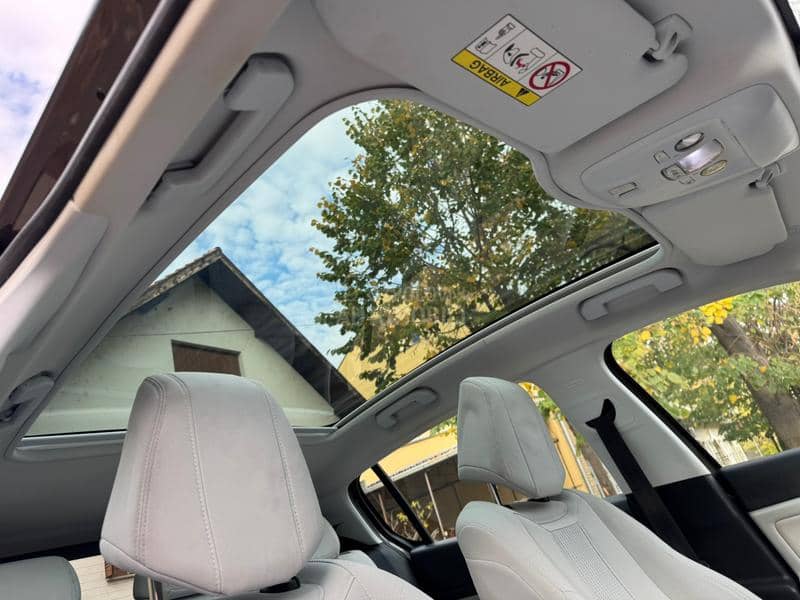 Peugeot 308 1.2b NOV