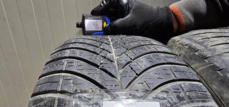 Goodyear 215/65 R16 Sve sezone