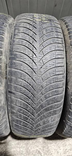 Goodyear 215/65 R16 Sve sezone