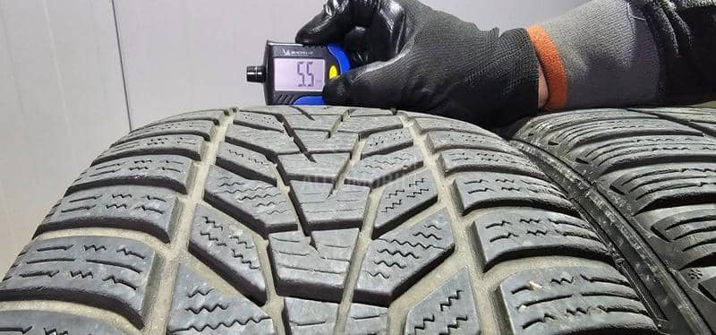 Hankook 235/45 R18 Zimska