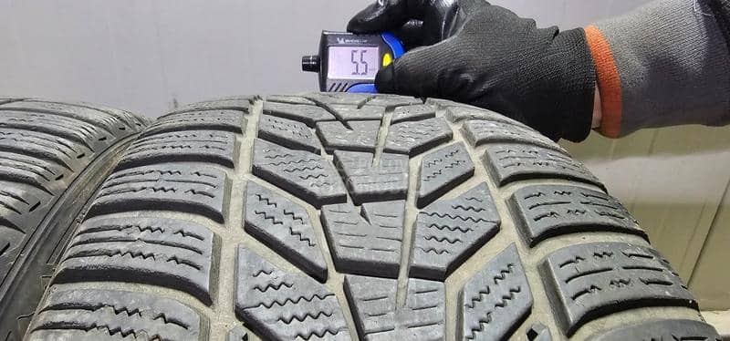 Hankook 235/45 R18 Zimska