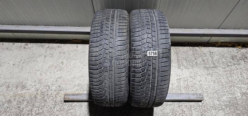 Hankook 205/55 R17 Zimska