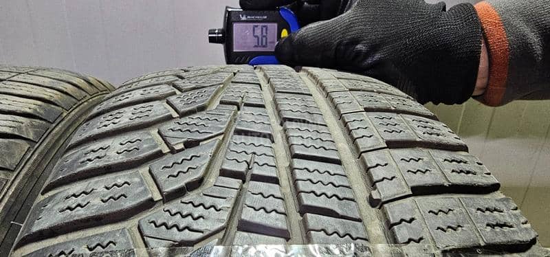 Hankook 205/55 R17 Zimska