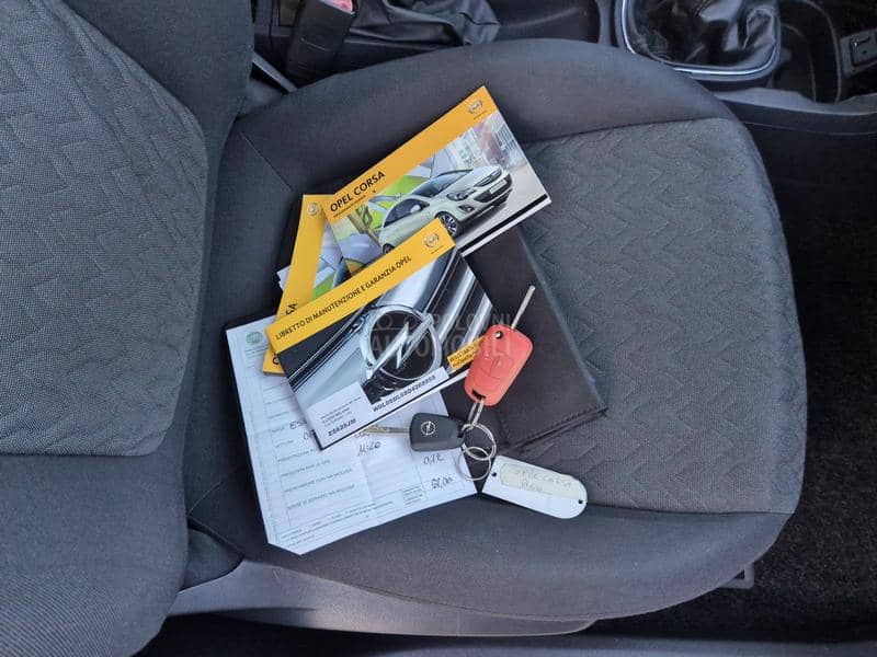 Opel Corsa D 1.2i. T.N.G