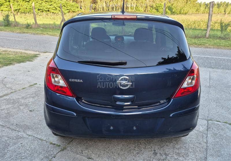 Opel Corsa D 1.2i. T.N.G