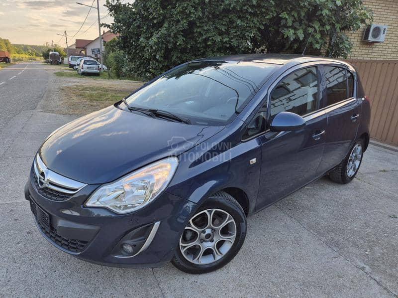 Opel Corsa D 1.2i. T.N.G