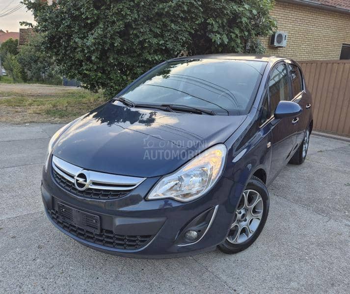 Opel Corsa D 1.2i. T.N.G
