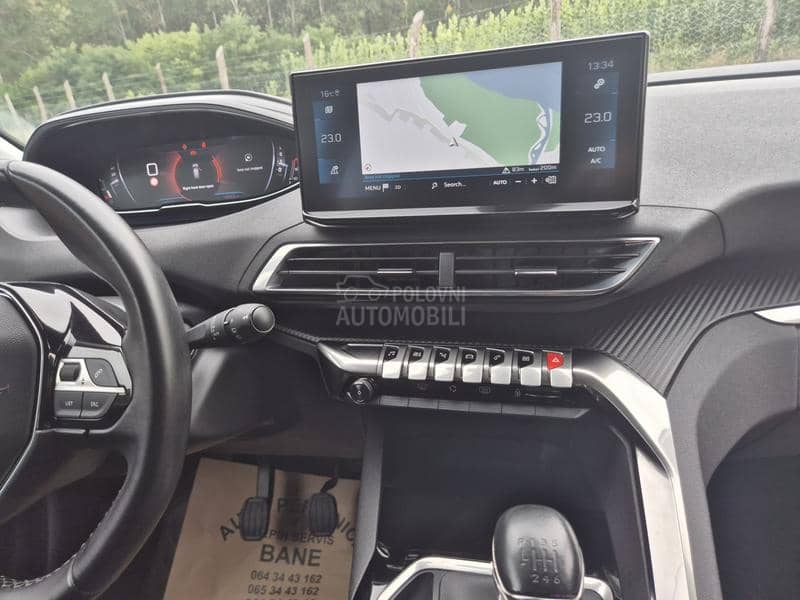 Peugeot 3008 1.5 HDI    ALLUR.E