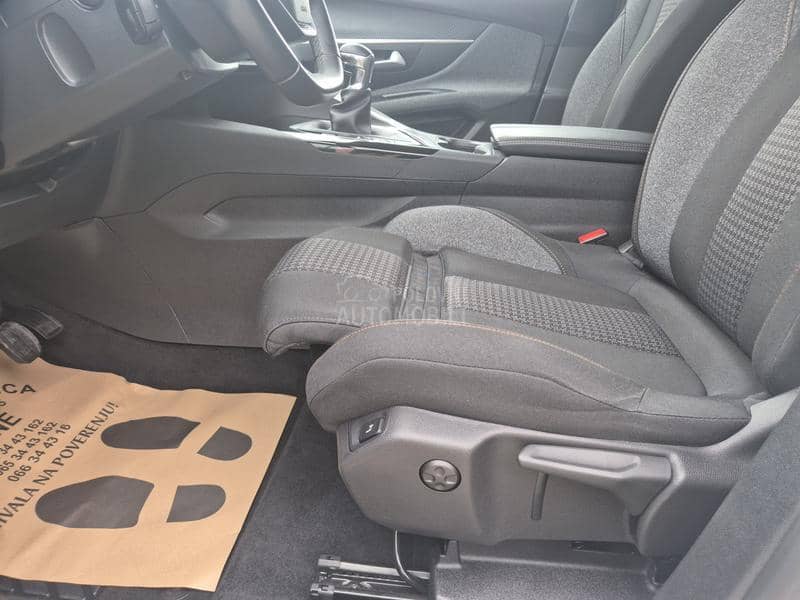 Peugeot 3008 1.5 HDI    ALLUR.E